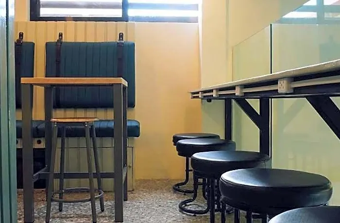 Backpackers' Hotel 3*